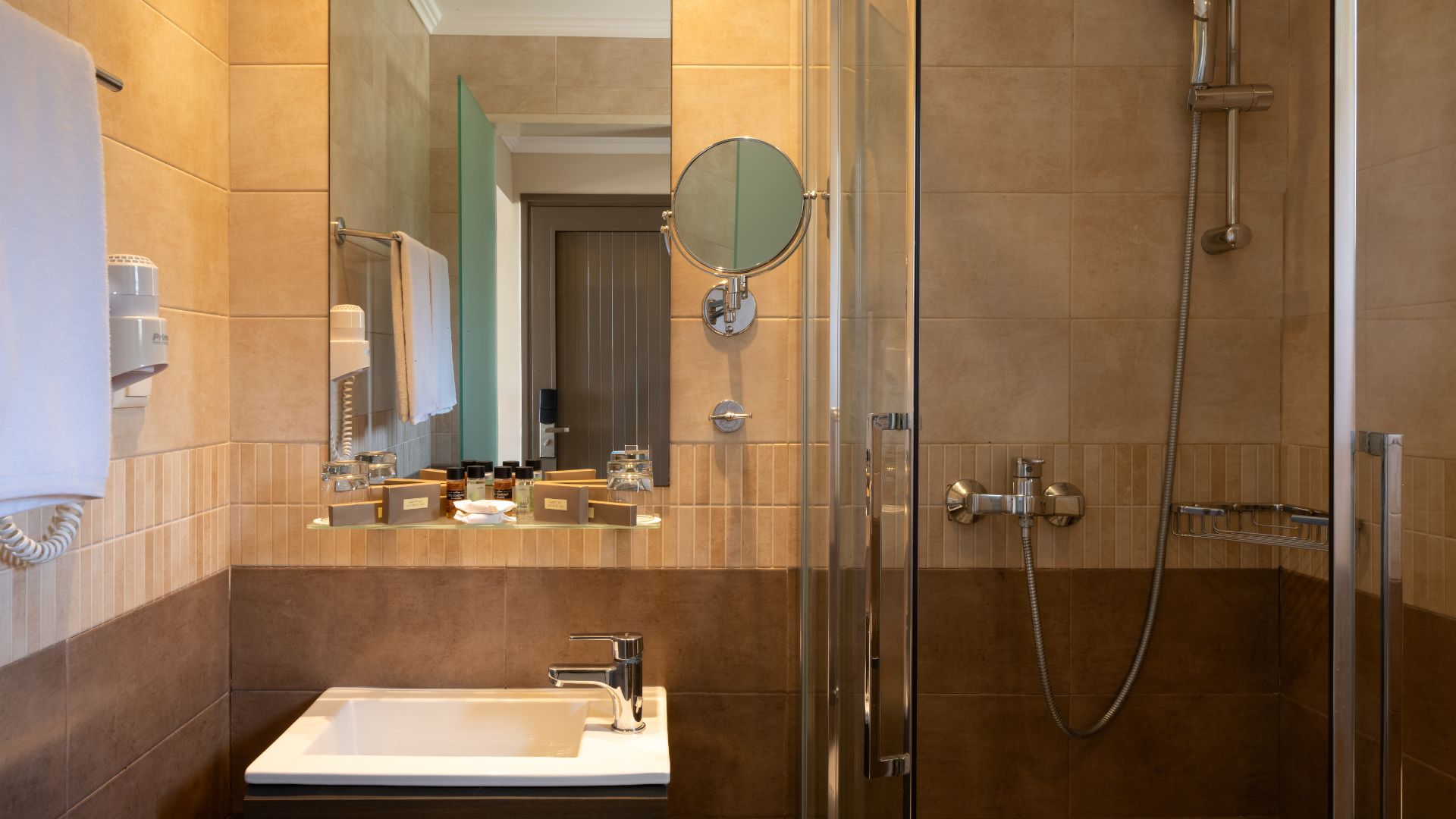 Tiara Holidays - Canvas by Mitsis Messonghi - standard room sea view - bathroom